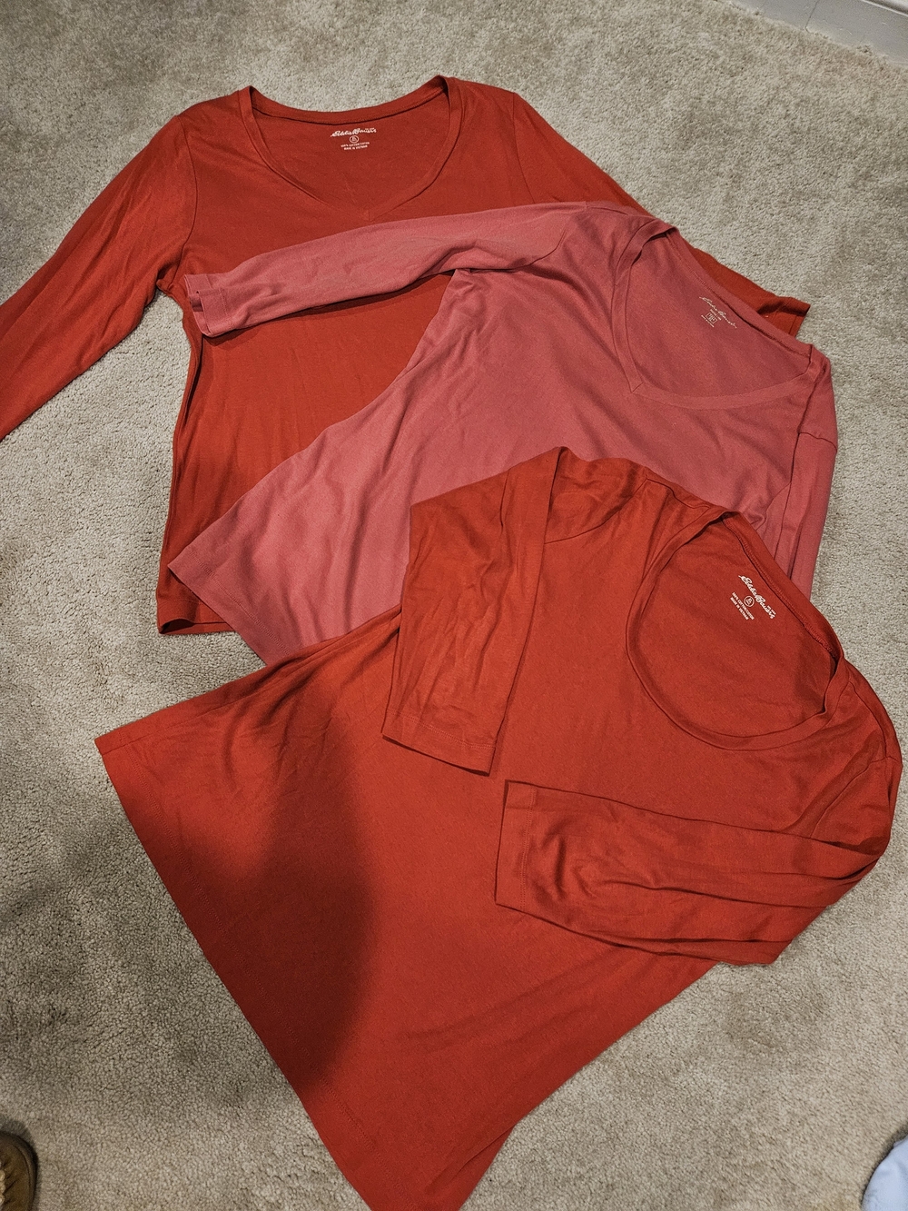 3 Eddie Bauer Red And Pink V Neck, Scoop Neck Cotton Tees